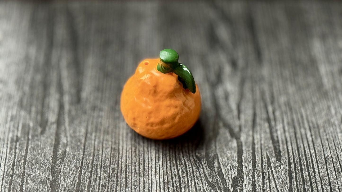 Organic Mandarin Holder (gloss)