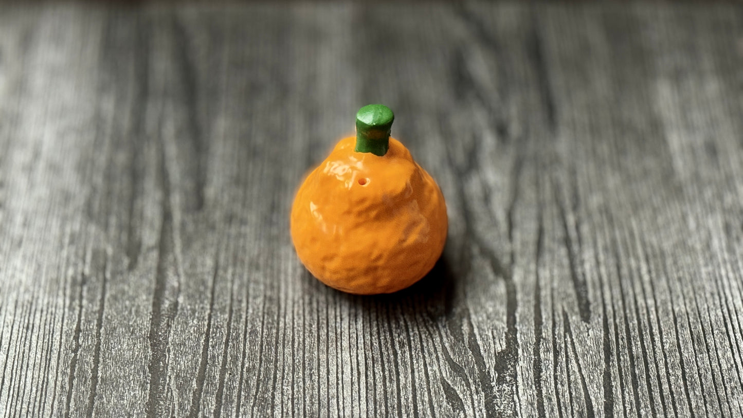 Organic Mandarin Holder (gloss)