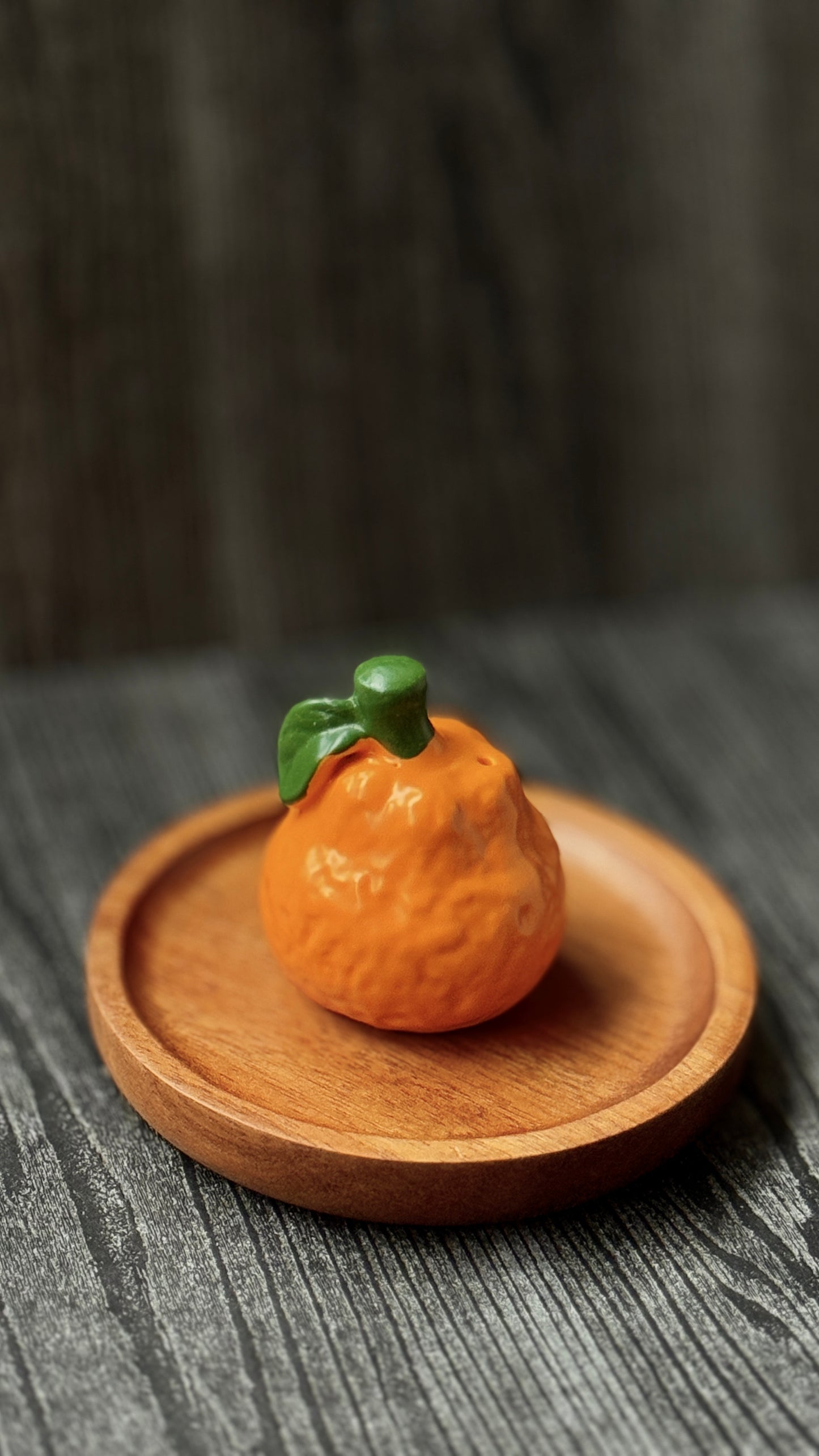 Organic Mandarin Holder (gloss)