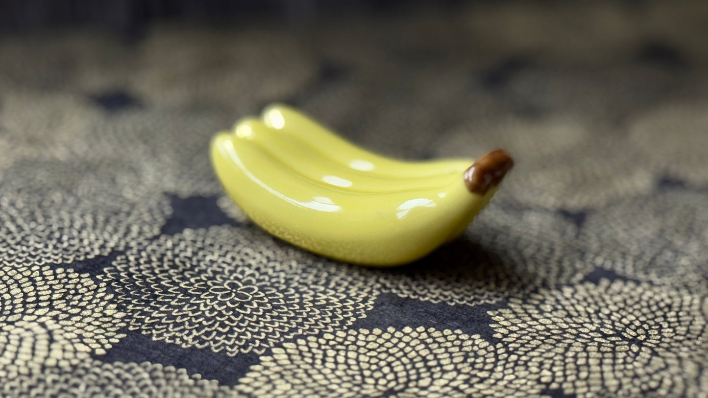Banana Hand Holder